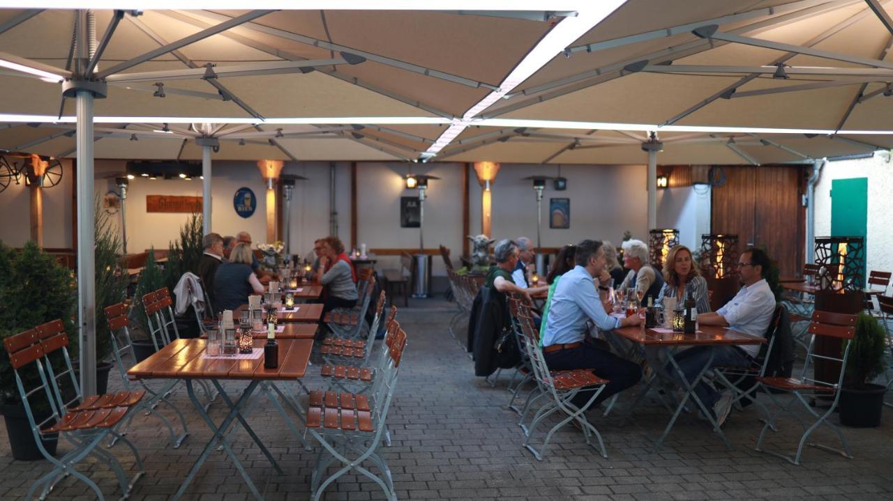 Hotel & Brauerei-Gasthof Neuwirt ノイブルク・アン・デア・ドナウ エクステリア 写真